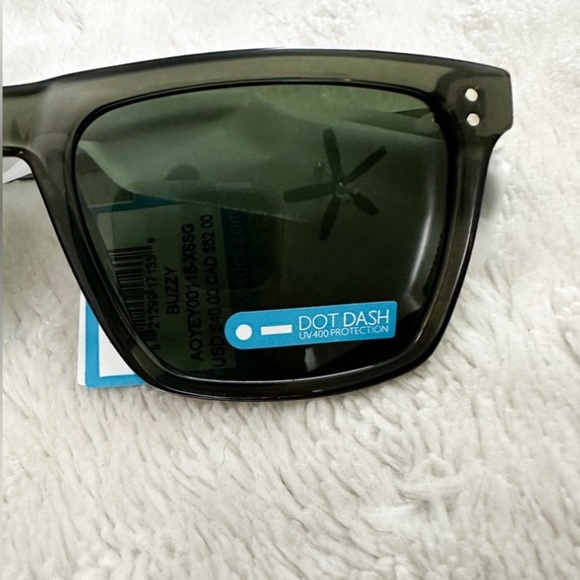 NWT- DOT DASH by Billabong SUNGLASSES BUZZY - VINTAGE GREY TRANS/VINTAGE GRN - Picture 6 of 9